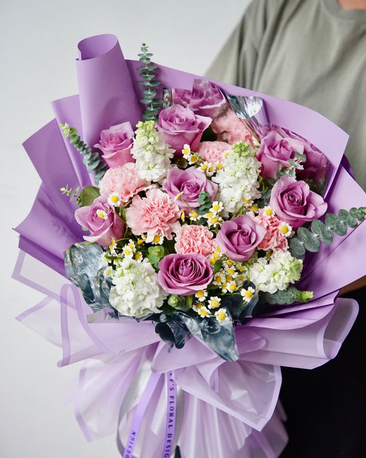 Mauve Letter – Rose & White Matthiola Bouquet