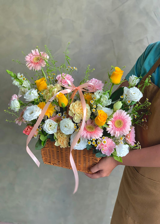 Radiant Reflection – Rose & Gerbera Gift Basket