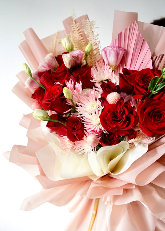Rose Elise – Ecuadorian Rose & Pink Mum Bouquet