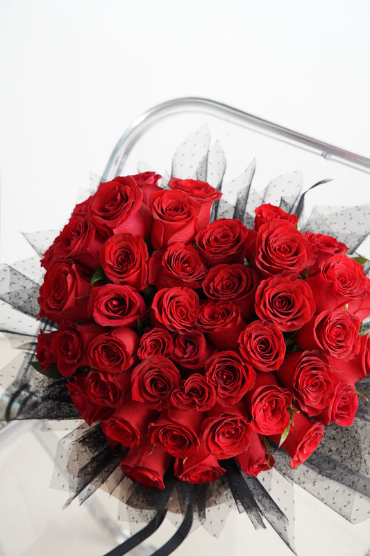 Grand Amour – Heart-Shaped 48-Rose Arrangement