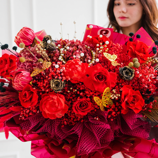 Giant Dried Flower Bouquet | Elvy's Floral Design