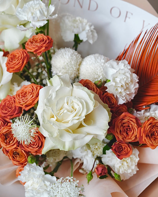 Ginger – Ecuadorian Rose Signature Bouquet - Elvy's Floral Design