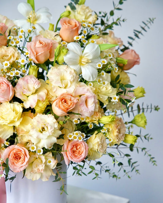 Peach Pavilion – Rose & White Tulip Bloom Box