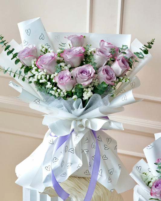 Lira – Lilac Rose Bouquet