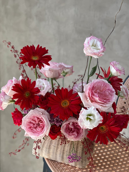 Twinkletoes – Ohara Rose & Lisianthus Basket - Elvy's Floral Design