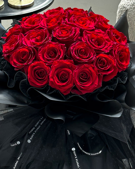 Red Jolie – 24 Red Ecuadorian Rose Bouquet