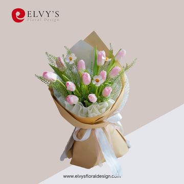 Mallow Pink – 12 Light Pink Tulip Bouquet